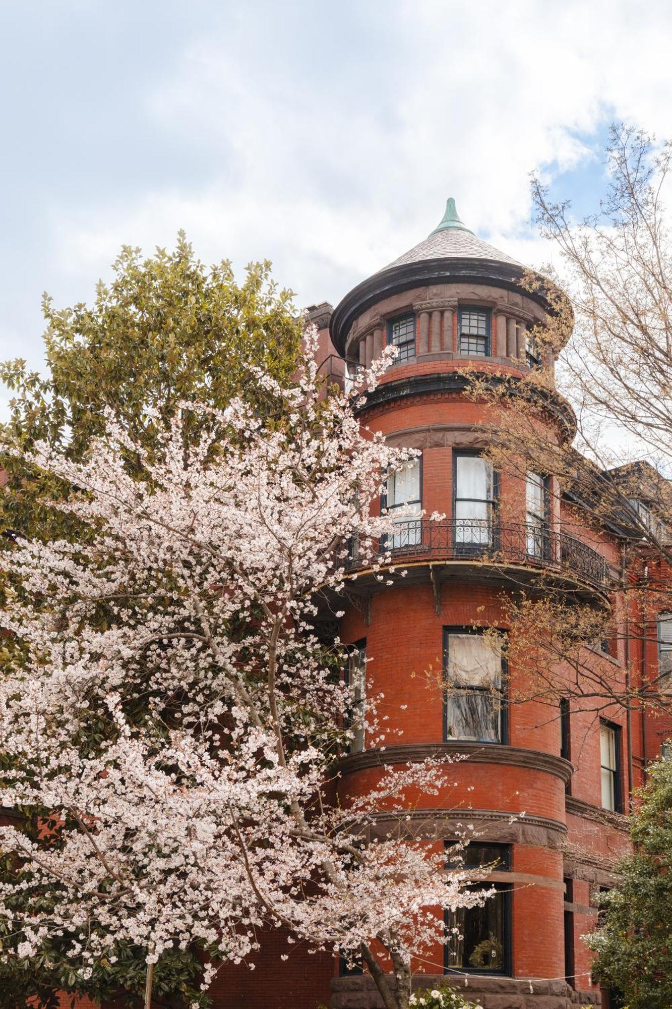 Dupont Circle Embassy Inn By Found Вашингтон Екстер'єр фото